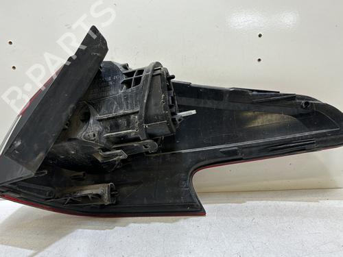 left-taillight-citroen-c5-iii-break-rw_-2008-2009-2010-2011-2012-2013-2014-2015-2016-2017-37322539 main image