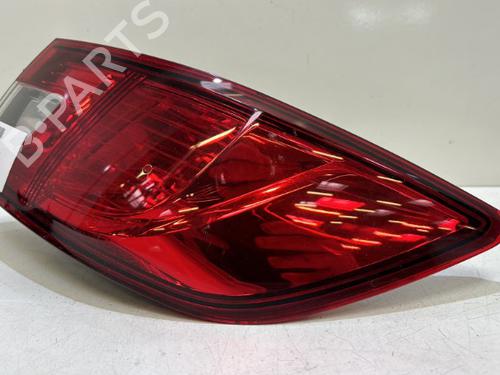 right-taillight-renault-clio-iv-bh_-2012-2013-2014-2015-2016-2017-2018-2019-2020-2021-37324694 main image