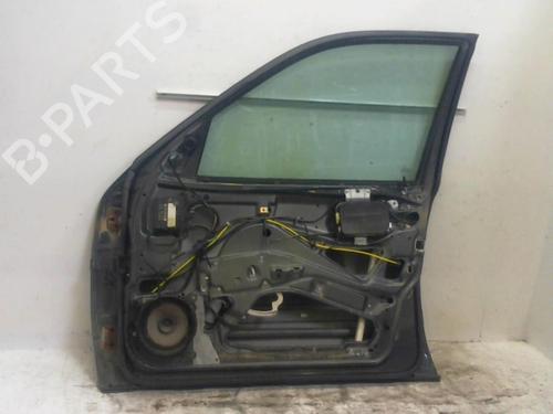 Used Right front door Right front door 37621867 37621867