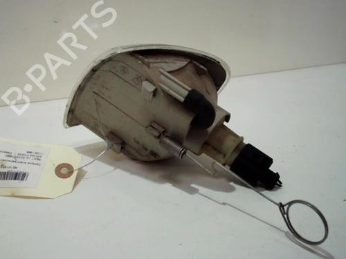 Used Right front indicator Right front indicator 37305908 37305908
