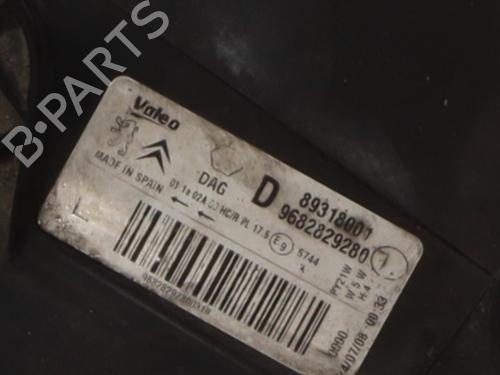 right-headlight-peugeot-partner-mpv-5_-g_-1996-37329451 main image