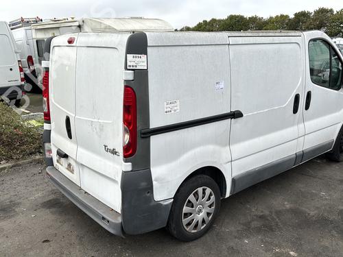 Left headlight RENAULT TRAFIC II Bus (JL) 2.0 dCi 90 (JL00, JL01, JL0H, JL0M, JL0P, JL0S) | BP37329112C28 - Image 10