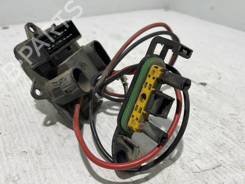 Heater resistor RENAULT TRAFIC II Van (FL) | BP37326633M108 - Image 2