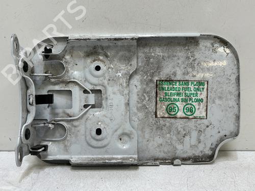 fuel-flap-dacia-dokker-mpv-ke_-2012-2013-2014-2015-2016-2017-2018-2019-2020-2021-37325192 main image