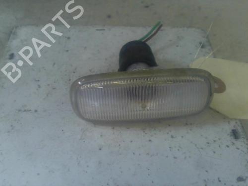 left-side-indicator-audi-a2-8z0-2000-2001-2002-2003-2004-2005-37301053 main image