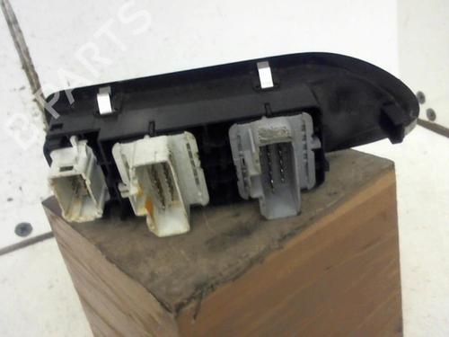 Used Left front window switch Left front window switch 37302194 37302194