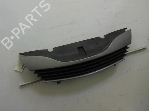Used Grille Grille 37621755 37621755