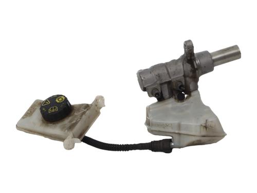 Used Brake master cylinder Brake master cylinder PEUGEOT 308 II (LB_, LP_, LW_, LH_, L3_) 1.2 THP 130 (131 hp) 40160843 40160843