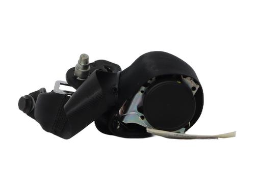 front-left-seatbelt-dacia-sandero-ii-2012-37331610 main image