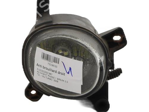 right-front-fog-light-audi-a4-b8-avant-8k5-2007-2008-2009-2010-2011-2012-2013-2014-2015-2016-2017-37314774 main image