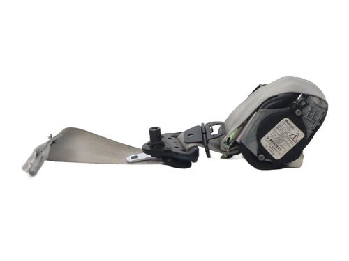 front-right-seatbelt-renault-megane-iii-hatchback-bz01_-b3_-2008-37346026 main image