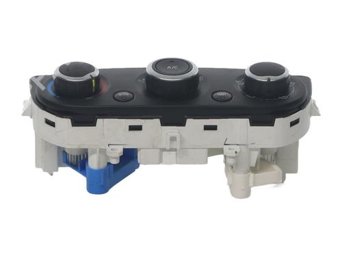 climate-control-renault-clio-iv-bh_-2012-2013-2014-2015-2016-2017-2018-2019-2020-2021-37340604 main image
