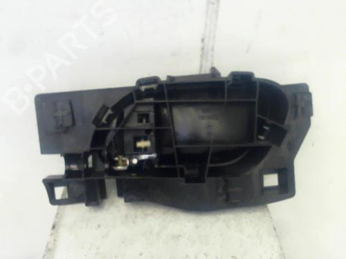 Used Front right interior door handle Front right interior door handle 37303846 37303846