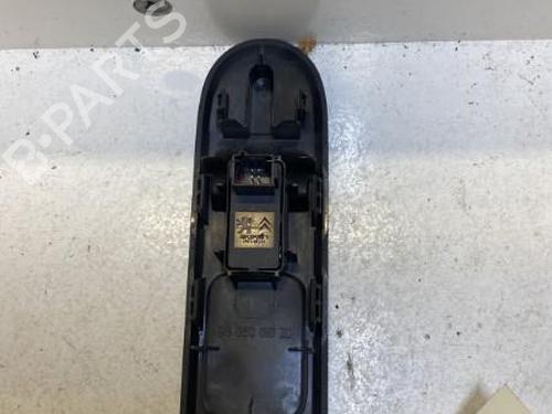 Right front window switch PEUGEOT 5008 (0U_, 0E_) 1.6 HDi | BP37309732I26 - Image 3