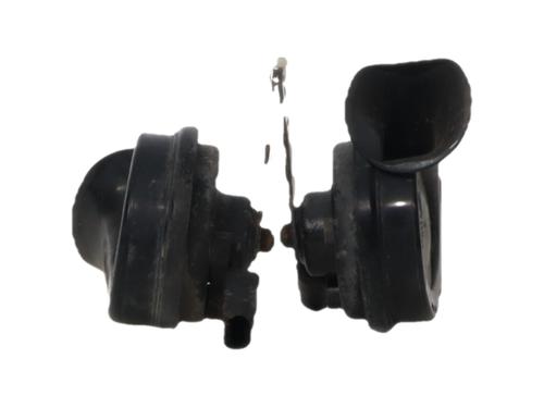 horn-audi-tt-8n3-1998-1999-2000-2001-2002-2003-2004-2005-2006-2007-37753500 main image