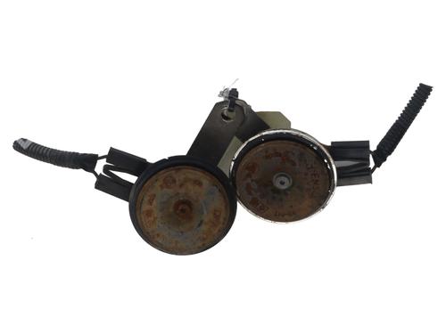 horn-suzuki-grand-vitara-i-ft-ht-1998-1999-2000-2001-2002-2003-2004-2005-2006-2007-2008-37338826 main image