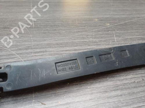 front-windshield-wiper-arm-nissan-juke-f15-2010-2011-2012-2013-2014-2015-2016-2017-2018-2019-37319516 main image