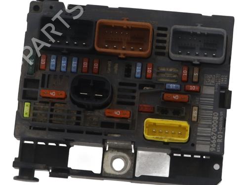 Used Fuse box Fuse box 37340470 37340470