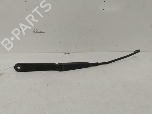 front-windshield-wiper-arm-renault-kangoo-express-fc01_-1997-37315089 main image
