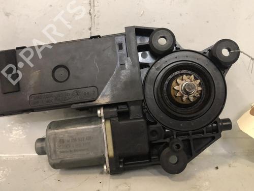Left front window motor RENAULT MEGANE III Hatchback (BZ0/1_, B3_) | BP37304582E21 - Image 4