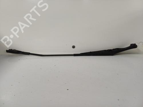 Used Front windshield wiper arm Front windshield wiper arm 37326038 37326038