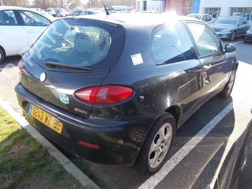 Left front indicator ALFA ROMEO 147 (937_) 1.6 16V T.SPARK (937.AXA1A, 937.AXB1A, 937.BXB1A) | BP37302568C32 - Image 9
