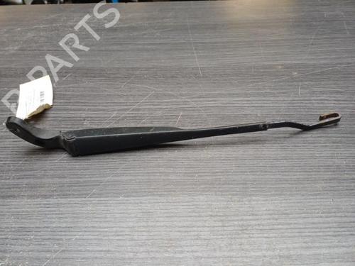 Used Front windshield wiper arm Front windshield wiper arm 37753713 37753713