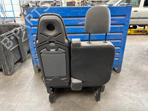 Right front seat RENAULT TRAFIC III Van (FG_) 2.0 dCi 120 (FGMN) | BP38269987C16 - Image 4