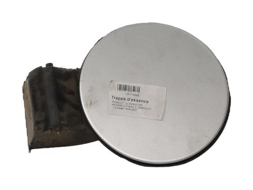 fuel-flap-renault-megane-ii-coupe-cabriolet-em01_-2003-2004-2005-2006-2007-2008-2009-2010-37347940 main image