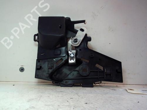 Used Rear right interior door handle Rear right interior door handle 37304572 37304572