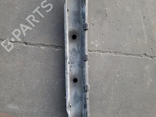 Used Front bumper reinforcement Front bumper reinforcement 37621533 37621533