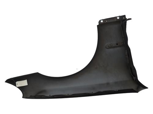 left-front-fenders-mercedes-benz-c-class-w203-2000-2001-2002-2003-2004-2005-2006-2007-37616599 main image