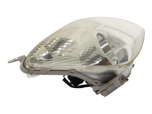 right-headlight-toyota-corolla-verso-_e12_-2001-2002-2003-2004-2005-2006-2007-37333289 main image