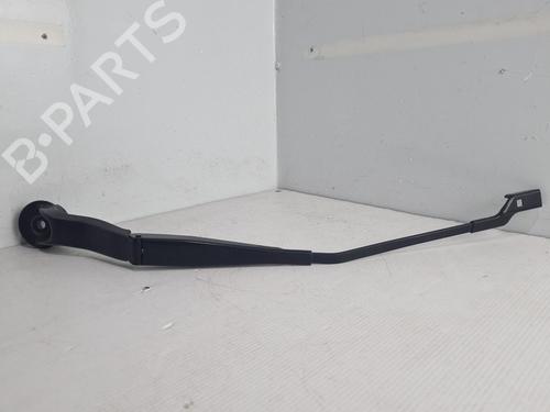 Used Front windshield wiper arm Front windshield wiper arm 37318808 37318808