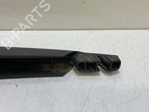 Used Rear windshield wiper arm Rear windshield wiper arm 37319199 37319199