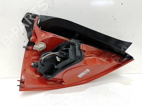 right-taillight-renault-megane-ii-saloon-lm01_-2003-37313262 main image