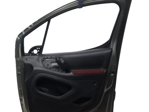 Used Right front door Right front door 37802027 37802027