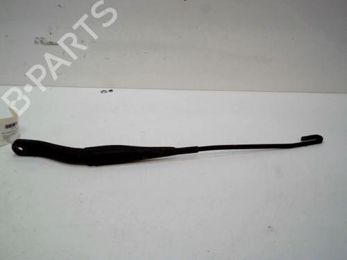 Used Front windshield wiper arm Front windshield wiper arm 37309198 37309198