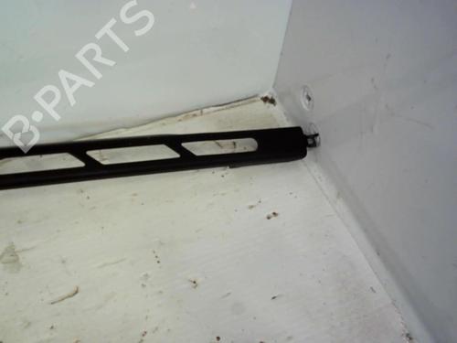 front-windshield-wiper-arm-audi-a3-sportback-8pa-2004-2005-2006-2007-2008-2009-2010-2011-2012-2013-2014-2015-37307552 main image