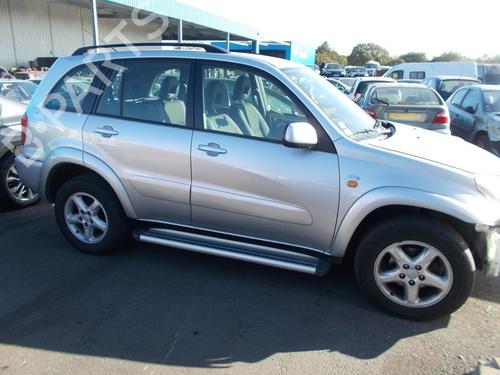 Brugte TOYOTA RAV 4 II (_A2_) 2.0 D 4WD (CLA20_, CLA21_, CLA20R, CLA21R) 4798715