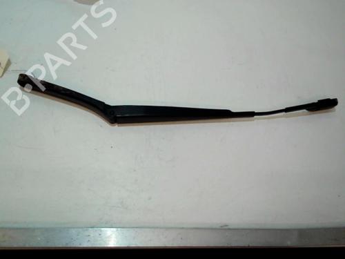 Used Front windshield wiper arm Front windshield wiper arm 37308502 37308502