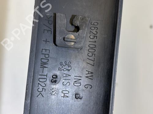 Used Door moulding trim Door moulding trim 37341669 37341669