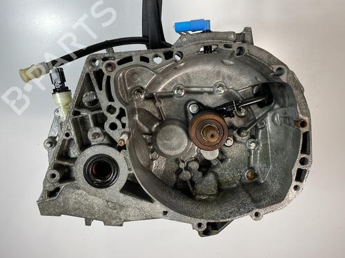 gearbox-dacia-duster-hs_-2010-2011-2012-2013-2014-2015-2016-2017-2018-37329887 main image