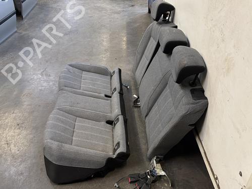 Asientos traseiros Asientos traseiros 37753116 37753116