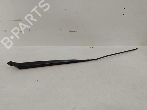 Used Front windshield wiper arm Front windshield wiper arm 37313244 37313244
