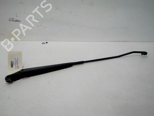 front-windshield-wiper-arm-renault-kangoo-express-fw01_-2008-37310636 main image