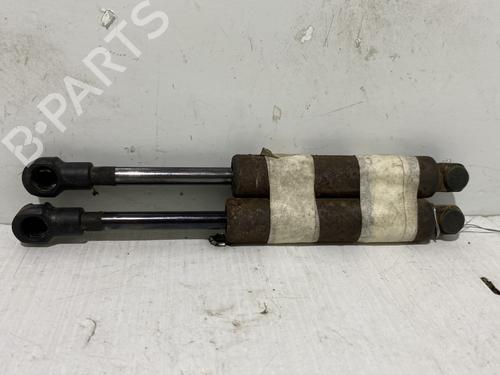 tailgate-lift-support-renault-megane-i-coach-da01_-1996-1997-1998-1999-2000-2001-2002-2003-37325483 main image