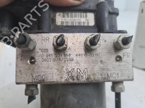 abs-pump-toyota-auris-_e15_-2006-2007-2008-2009-2010-2011-2012-2013-37323085 main image