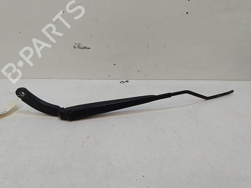 front-windshield-wiper-arm-renault-clio-iv-bh_-2012-2013-2014-2015-2016-2017-2018-2019-2020-2021-37314648 main image