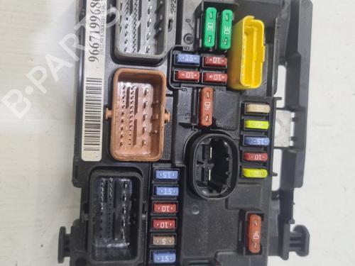 fuse-box-citroen-c3-ii-sc_-2009-37317261 main image